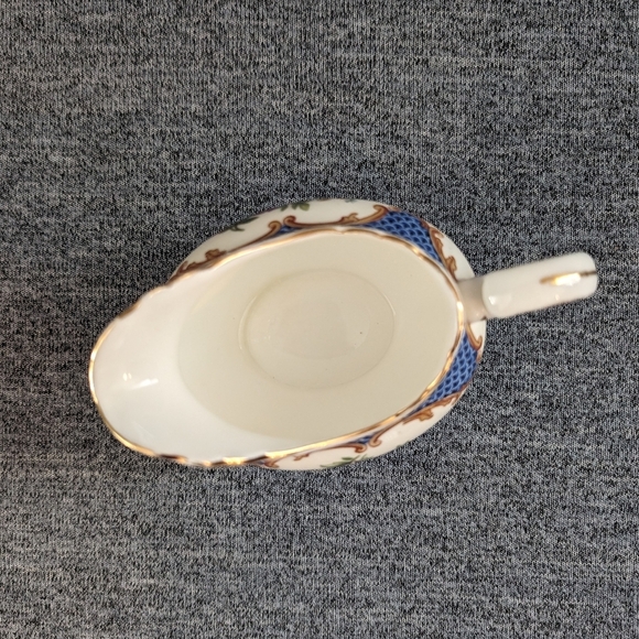 Aynsley Bone China Wilton Blue Creamer, Made in England - Picture 3 of 4